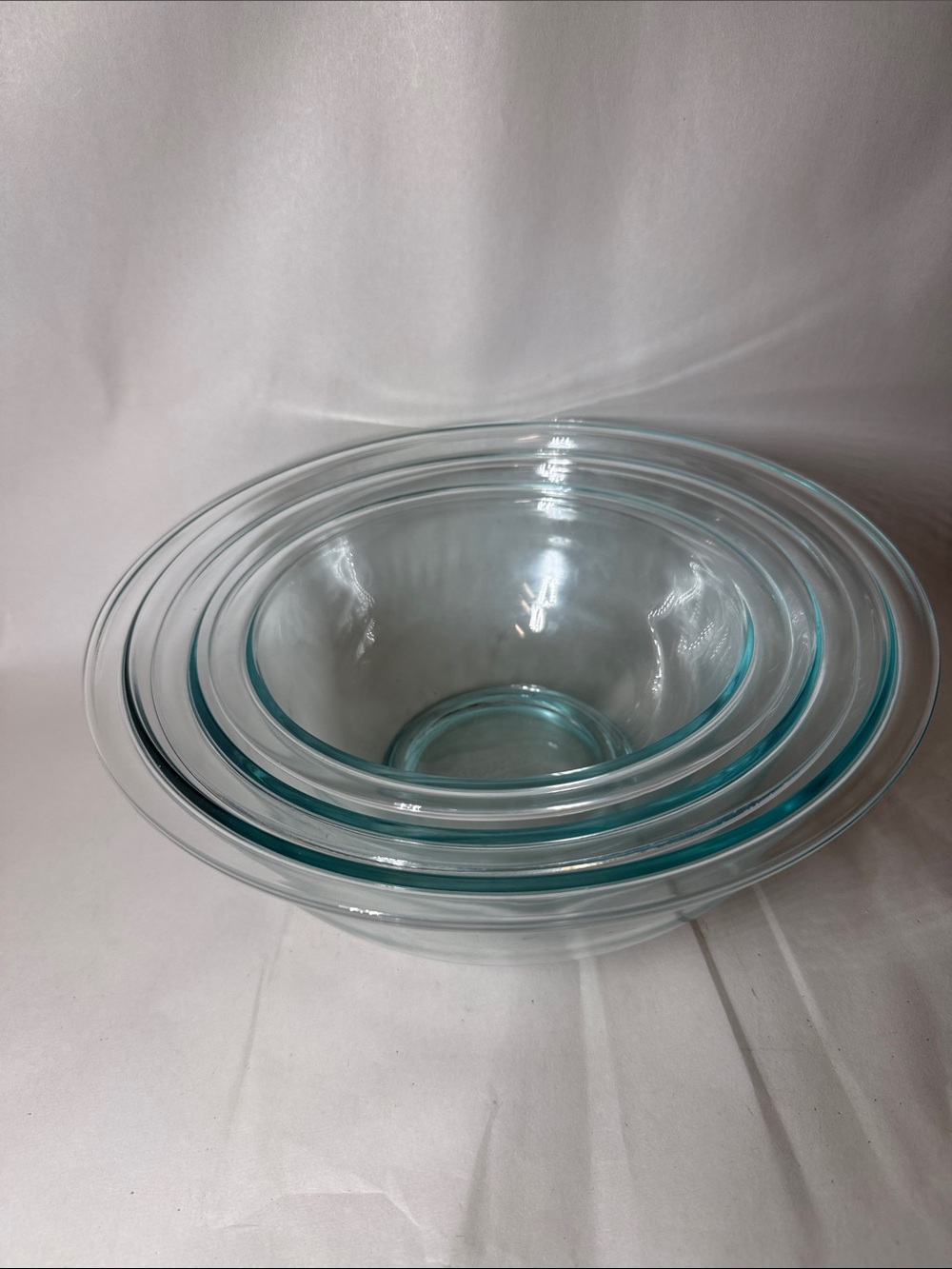 Vintage Set of 3 Pyrex Clear Glass Nesting Mixing Bowls #322 #323 #325